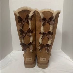 UGG bailey bow back brown/tan boots tall woman’s size 10